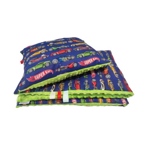 kocyk-minky-100x160cm-kolderka-narzuta-kapa-motyw-dla-chlopca-super-cars-zielony-minky-z-poduszka-50x60cm.jpg