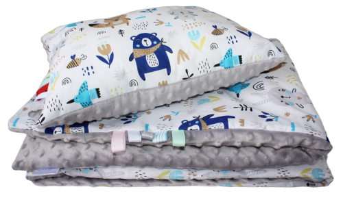kocyk-i-podusia-dla-przedszkolaka-do-spania-w-lesne-zwierzatka-z-szarym-minky-dla-chlopca-i-dziewczynki.png