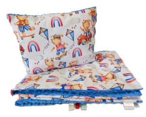 kocyk 75x100 cm + poduszka 30x40 cm – wzór wesołe pieski w pojazdach + niebieski Minky: