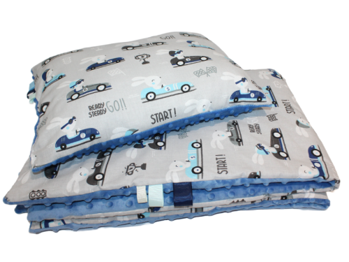 krolik-rajdowy-koldra-dla-dzieci-140x180-poduszka-niebieskie-minky.png