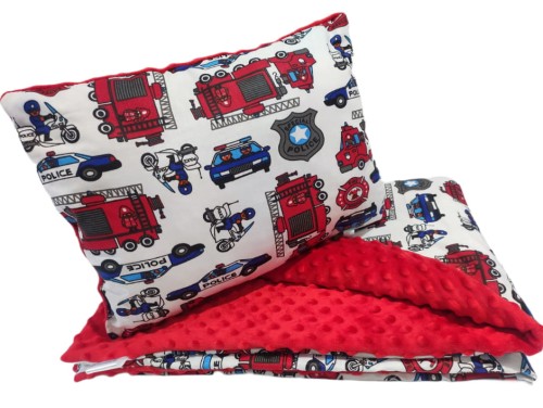 koldra-140x180cm-minky-bawelna-narzuta-na-lozko-z-poduszka-minky-40x60cm-motyw-dla-chlopca-straz-pozarna-policja-auta.jpg